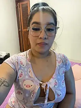 Aliciawhitee online show from 7, 11, 2025