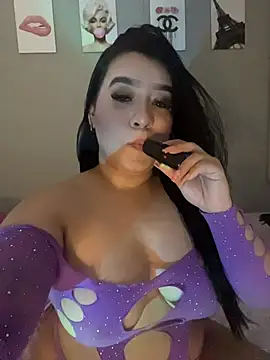 Snapshot of Aliciawhitee chatting on 12, 3, 2026 Aliciawhitee online show from 12, 3, 2026