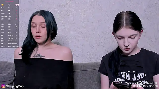 Snapshot of Threesomebabes chatting on 6, 4, 2026 Threesomebabes online show from 6, 4, 2026