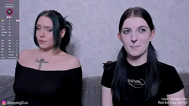 Snapshot of Threesomebabes chatting on 9, 4, 2026 Threesomebabes online show from 9, 4, 2026