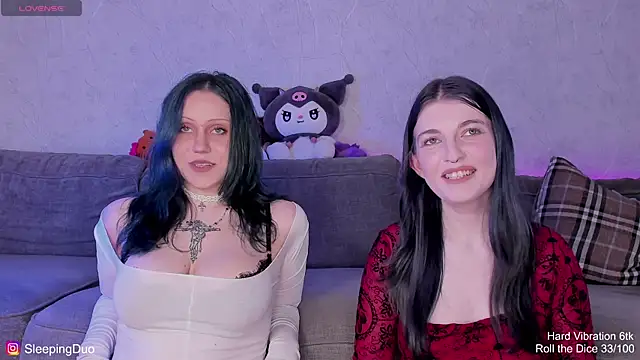 Threesomebabes online show from 3, 7, 2026