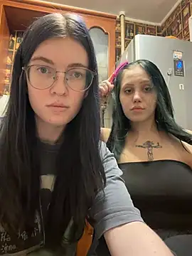 Threesomebabes online show from 18, 7, 2026