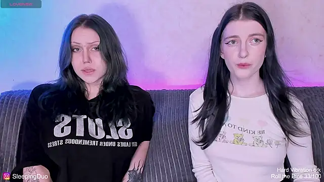 Threesomebabes online show from 23, 7, 2026
