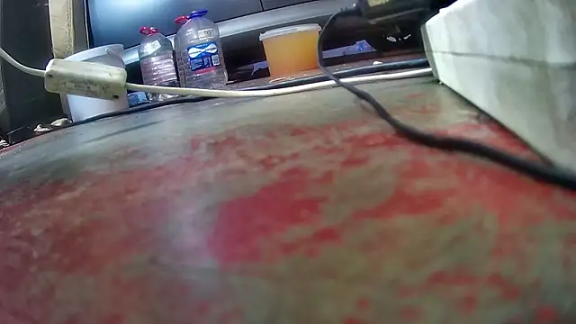 Snapshot of LoloQueen5 chatting on 2, 4, 2026 LoloQueen5 online show from 2, 4, 2026