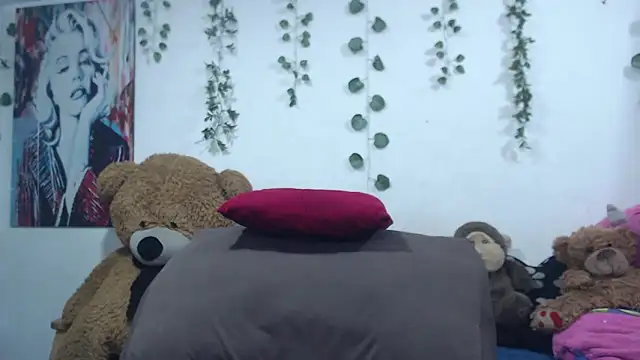 Samanta milf84 online show from 3, 2, 2026