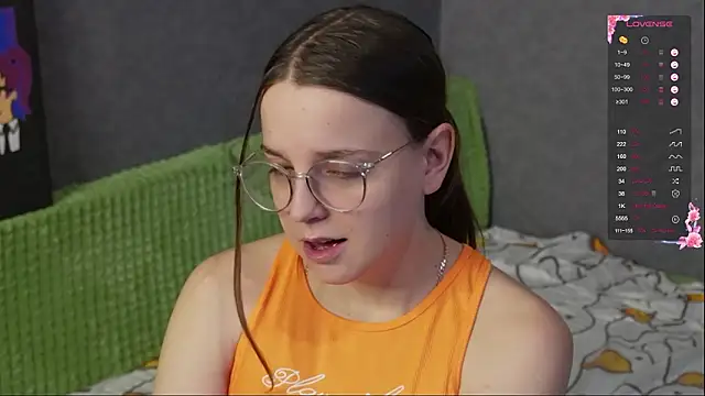 Violetwin online show from 24, 2, 2026