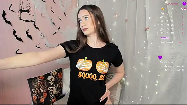 Snapshot of Monica_Velvet chatting on 3, 11, 2025 Monica Velvet online show from 3, 11, 2025