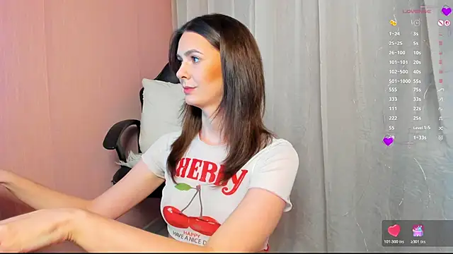 Monica Velvet online show from 5, 4, 2026