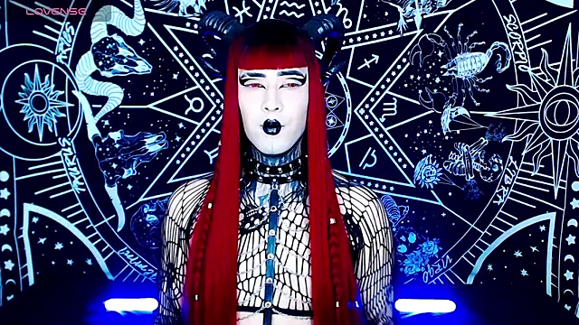 naomi satan online show from 28, 9, 2025