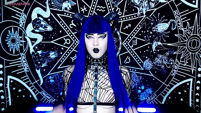 naomi satan online show from 16, 10, 2025