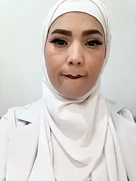 Snapshot of jamila_zair chatting on 21, 3, 2026 jamila zair online show from 21, 3, 2026