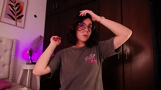 Snapshot of barbyehot chatting on 8, 4, 2026 barbyehot online show from 8, 4, 2026