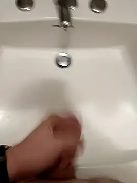 Snapshot of Empi19cm chatting on 12, 9, 2025 Empi19cm online show from 12, 9, 2025