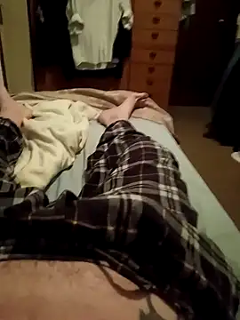 Snapshot of Empi19cm chatting on 18, 10, 2025 Empi19cm online show from 18, 10, 2025