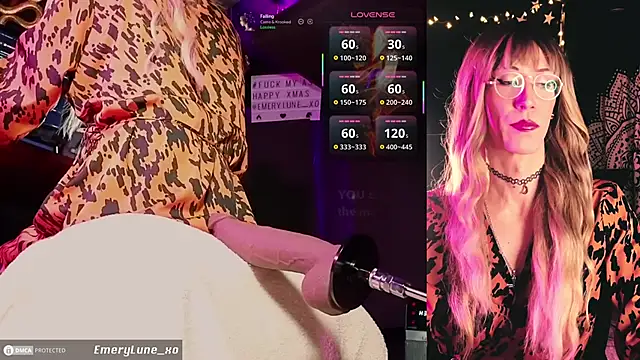 Snapshot of EmeryLune_xo chatting on 7, 1, 2026 EmeryLune xo online show from 7, 1, 2026