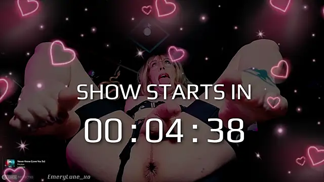 Snapshot of EmeryLune_xo chatting on 14, 2, 2026 EmeryLune xo online show from 14, 2, 2026