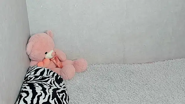 EileenMoores online show from 10, 4, 2026