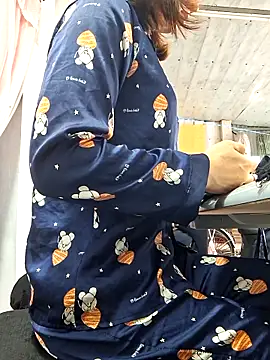 Snapshot of irina_hana chatting on 8, 11, 2025 irina hana online show from 8, 11, 2025