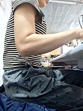 Snapshot of irina_hana chatting on 11, 11, 2025 irina hana online show from 11, 11, 2025