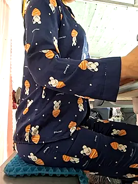 Snapshot of irina_hana chatting on 17, 11, 2025 irina hana online show from 17, 11, 2025