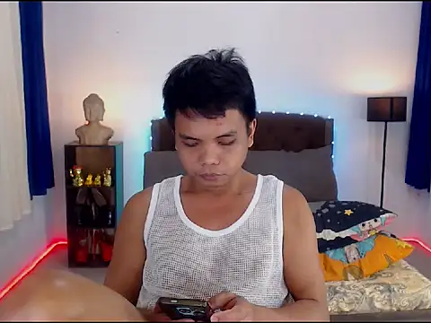 Snapshot of XExtraServiceManX chatting on 22, 10, 2025 XExtraServiceManX online show from 22, 10, 2025