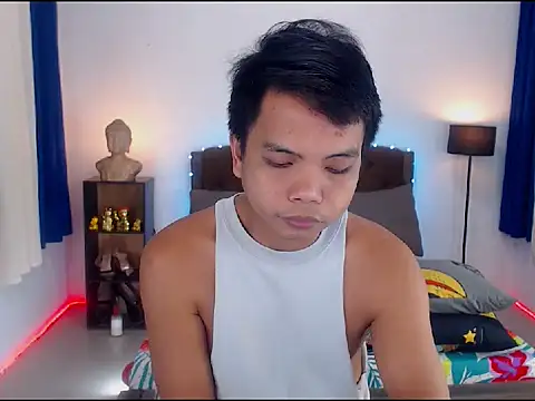 Snapshot of XExtraServiceManX chatting on 3, 11, 2025 XExtraServiceManX online show from 3, 11, 2025