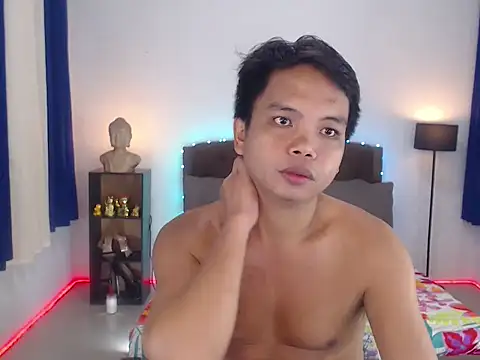 Snapshot of XExtraServiceManX chatting on 5, 11, 2025 XExtraServiceManX online show from 5, 11, 2025