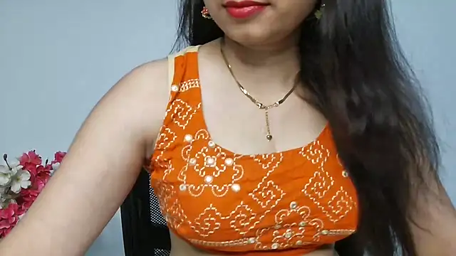 Snapshot of ruby100 chatting on 29, 9, 2025 ruby100 online show from 29, 9, 2025