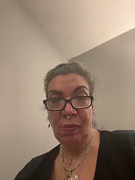 dieseldame1313 online show from 13, 1, 2025