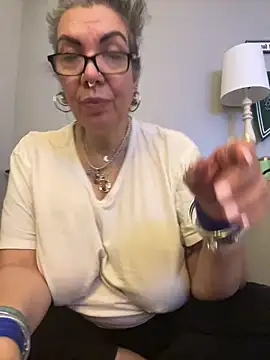 dieseldame1313 online show from 22, 1, 2025