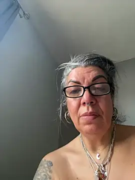 dieseldame1313 online show from 27, 1, 2025