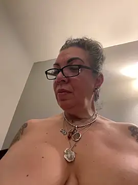 dieseldame1313 online show from 26, 2, 2025