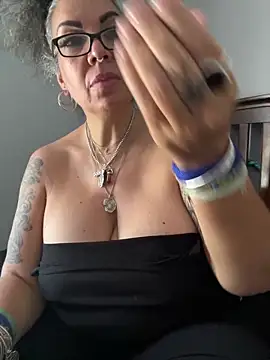 dieseldame1313 online show from 27, 9, 2025