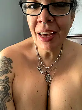 dieseldame1313 online show from 14, 10, 2025