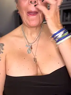 dieseldame1313 online show from 2, 2, 2026