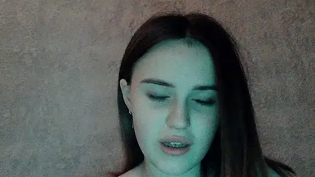 SweetLoraa online show from 7, 3, 2026