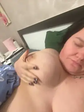 SunnyLeila2101 online show from 2, 11, 2025