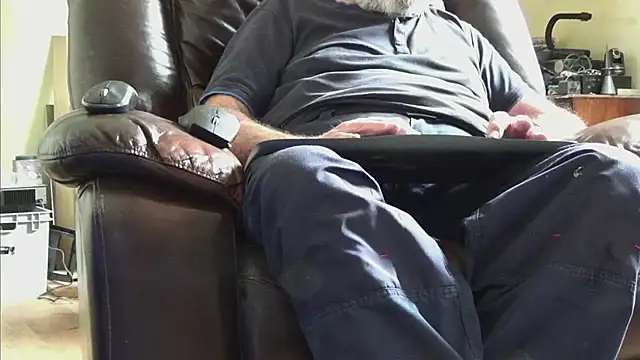 Snapshot of janzer13 chatting on 17, 9, 2025 janzer13 online show from 17, 9, 2025