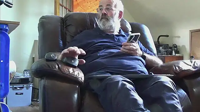 Snapshot of janzer13 chatting on 22, 9, 2025 janzer13 online show from 22, 9, 2025