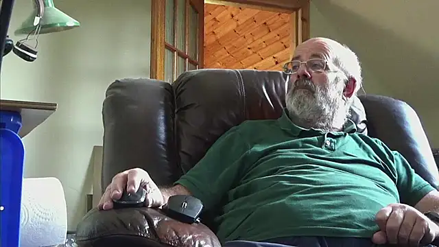 Snapshot of janzer13 chatting on 23, 10, 2025 janzer13 online show from 23, 10, 2025