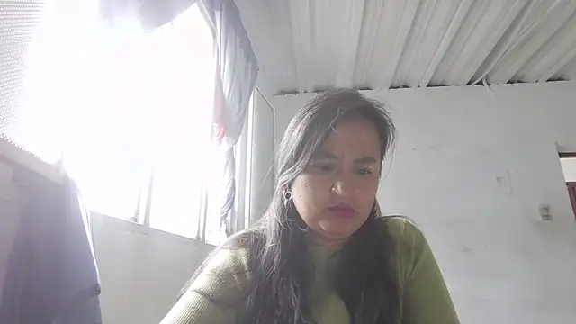 Snapshot of RosaPretty chatting on 10, 10, 2025 RosaPretty online show from 10, 10, 2025