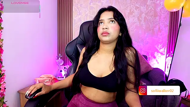 Snapshot of SophiaWalker_1 chatting on 24, 9, 2025 SophiaWalker 1 online show from 24, 9, 2025