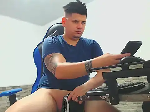 Snapshot of mister_cum1999 chatting on 3, 2, 2026 mister cum1999 online show from 3, 2, 2026