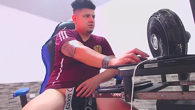 Snapshot of mister_cum1999 chatting on 4, 2, 2026 mister cum1999 online show from 4, 2, 2026