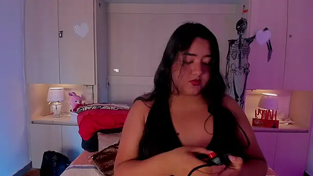 LilyWhitney online show from 15, 10, 2025