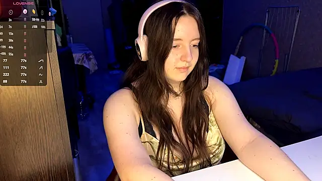 LauretteRagar online show from 24, 10, 2025