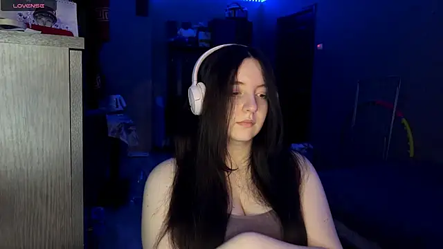 LauretteRagar online show from 17, 12, 2025