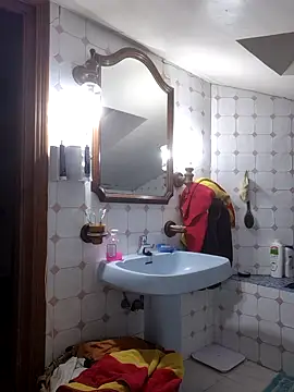 pollita dura  online show from 9, 3, 2026