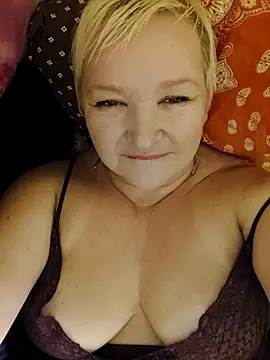 Snapshot of ForgeMeNot51 chatting on 24, 10, 2025 ForgeMeNot51 online show from 24, 10, 2025