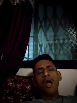 Snapshot of yung_cplz chatting on 27, 11, 2025 yung cplz online show from 27, 11, 2025